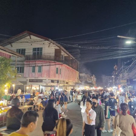 Khampiane Hotel Ban Nongdouang Екстериор снимка