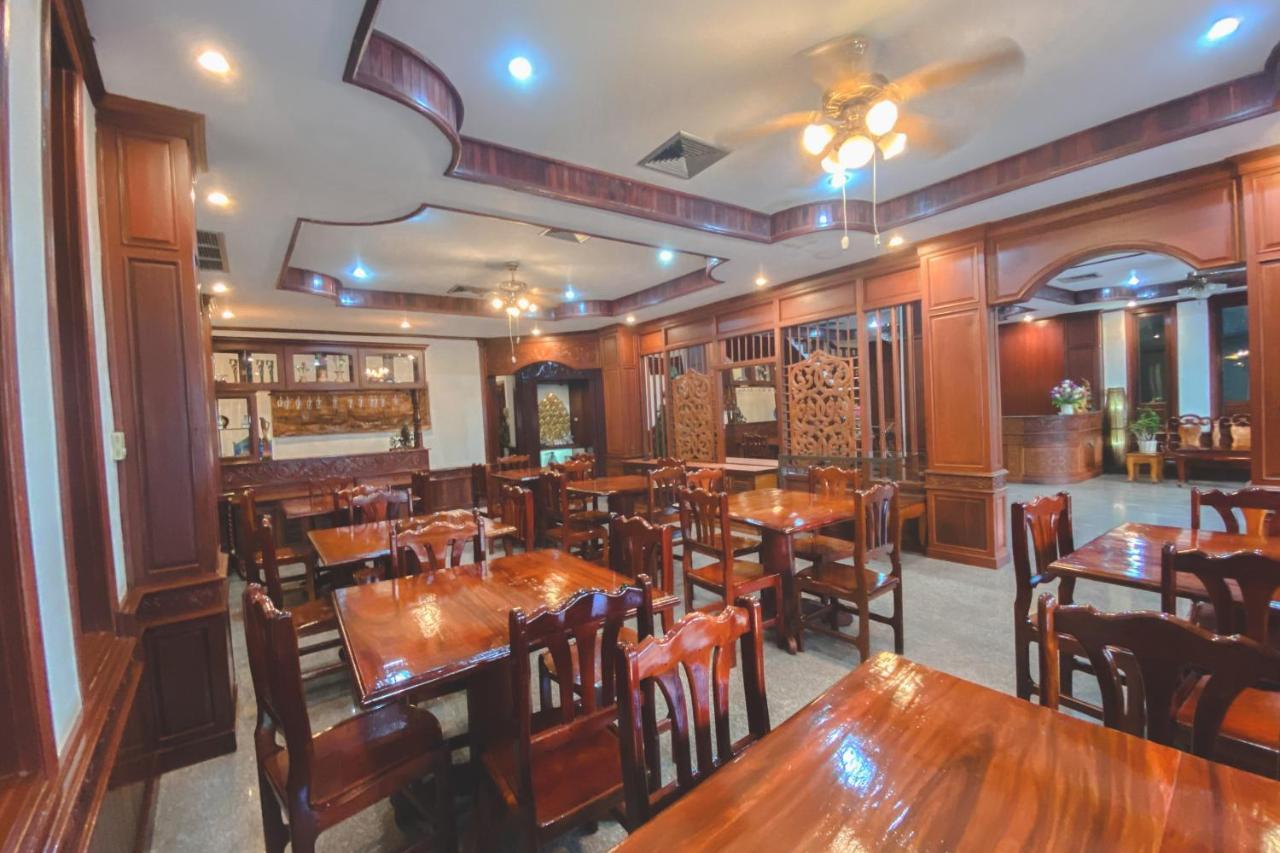 Khampiane Hotel Ban Nongdouang Екстериор снимка