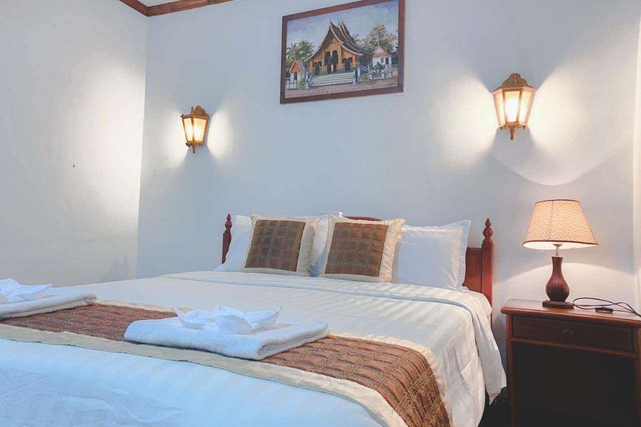 Khampiane Hotel Ban Nongdouang Екстериор снимка