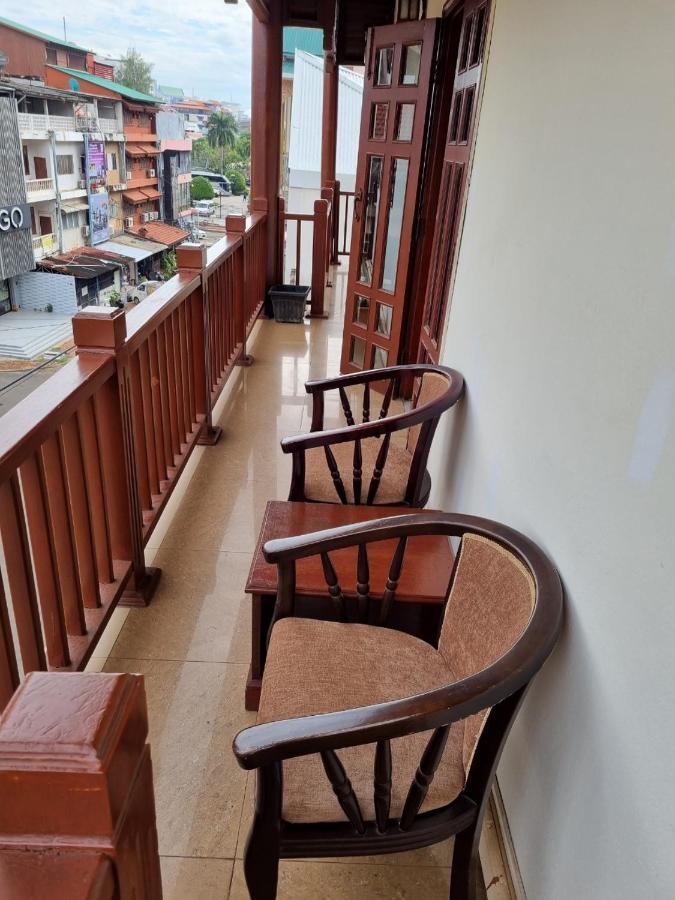 Khampiane Hotel Ban Nongdouang Екстериор снимка