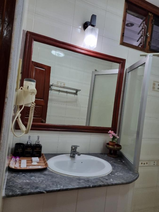 Khampiane Hotel Ban Nongdouang Екстериор снимка