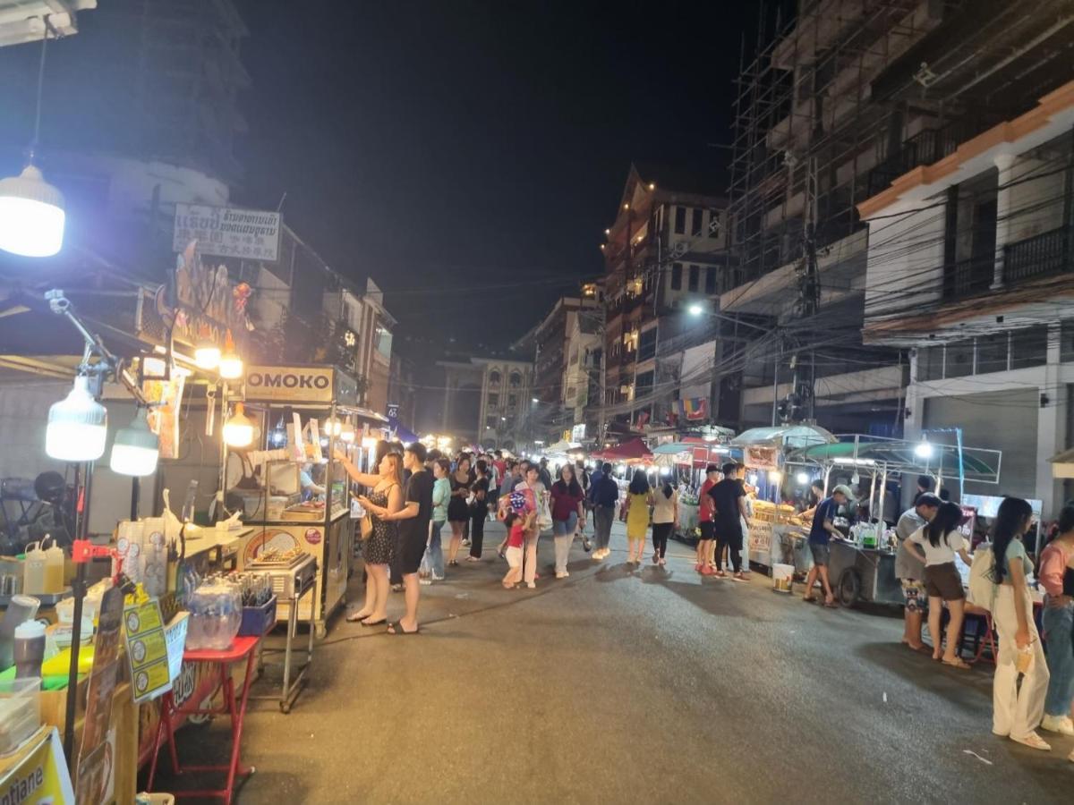 Khampiane Hotel Ban Nongdouang Екстериор снимка