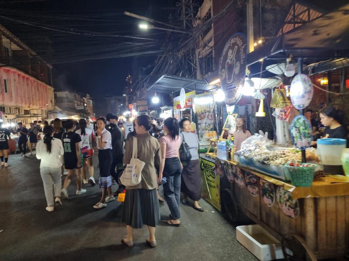 Khampiane Hotel Ban Nongdouang Екстериор снимка